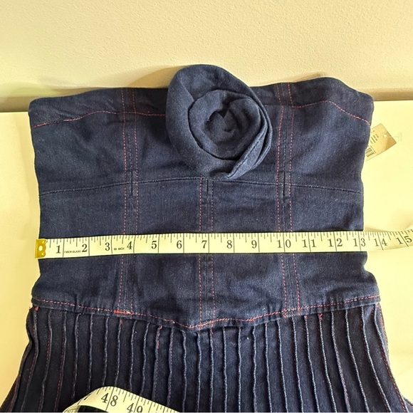 Maeve - Anthropologie - Rosette Strapless Fit and Flare Denim Mini Dress - US 2 - Picture 14 of 14